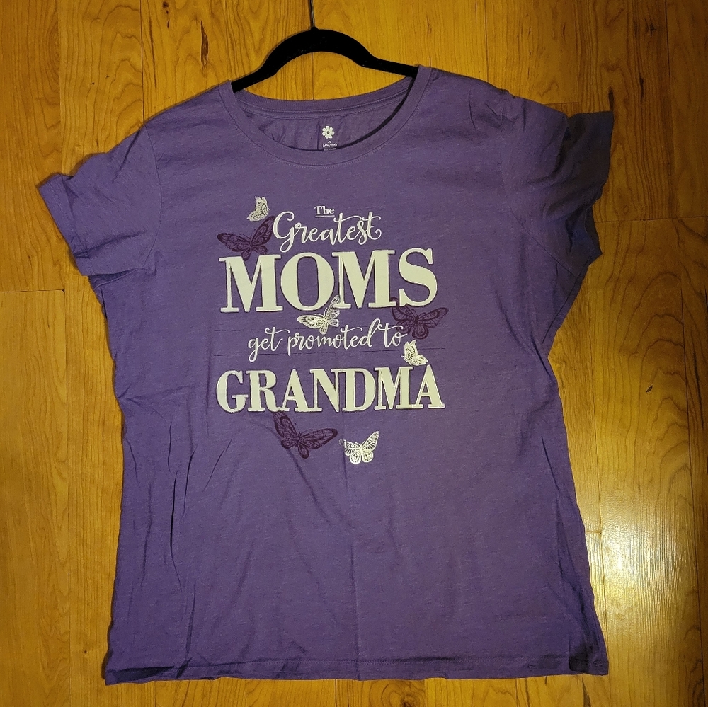 Greatest Moms Turn Into Grandma's Tee